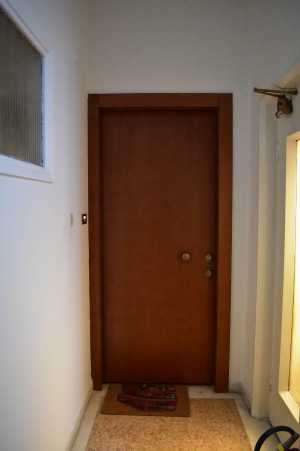 Chic Central Apartment In Evangelismos Metro Station Athena Bagian luar foto
