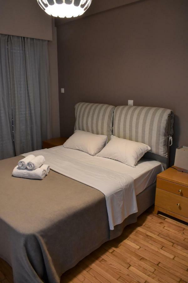 Chic Central Apartment In Evangelismos Metro Station Athena Bagian luar foto