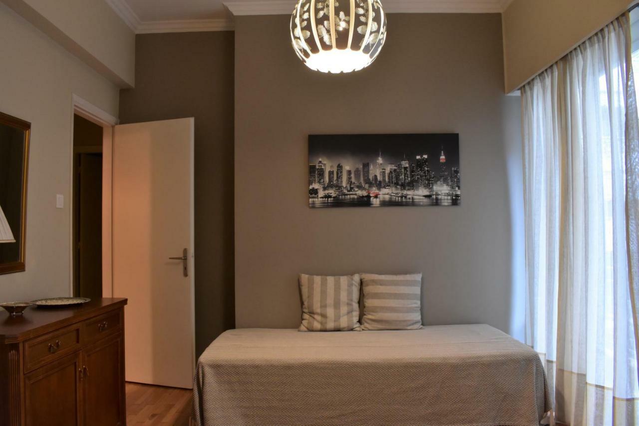 Chic Central Apartment In Evangelismos Metro Station Athena Bagian luar foto
