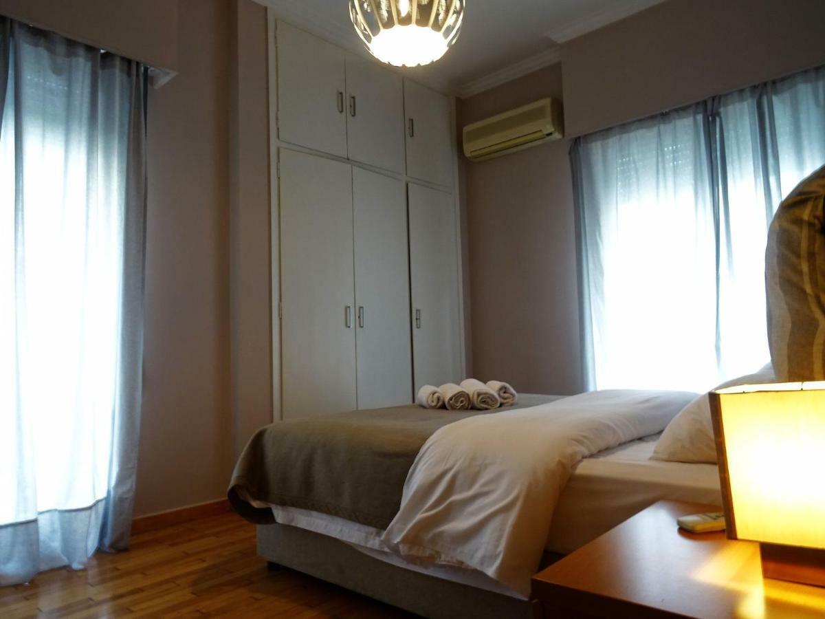 Chic Central Apartment In Evangelismos Metro Station Athena Bagian luar foto
