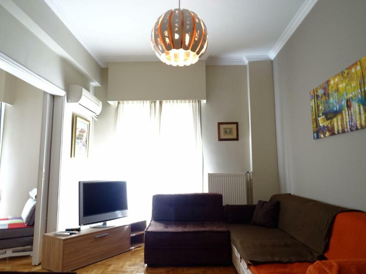 Chic Central Apartment In Evangelismos Metro Station Athena Bagian luar foto